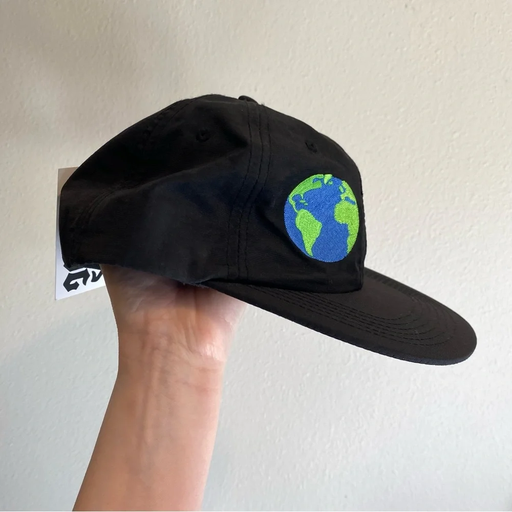 NWT Boss Dog World Peace Hat Nylon Buckle- Black Earth Peace Sign
